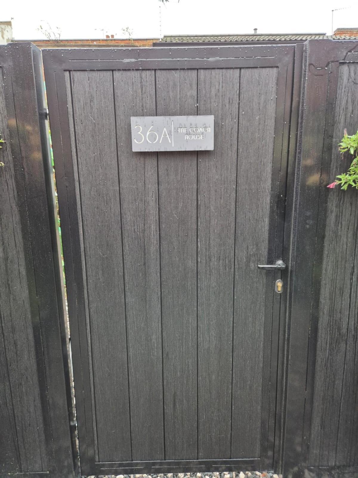 Rugby Coach House, Central Location, 5 Star Rating Exterior photo